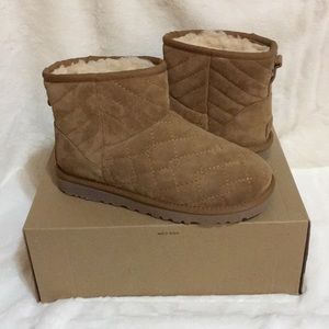 SOLD - Ugg Arden